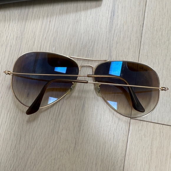 Ray-Ban aviator sunglasses - Picture 3 of 3